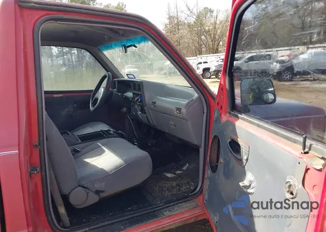 1994 Mazda B3000 z USA, uszkodzony, nr VIN 4F4CR12U4RTM07508